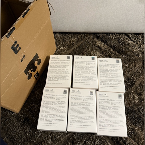 Full set of Popmart BIE Big Into Energy Labubus - Picture 5 of 6